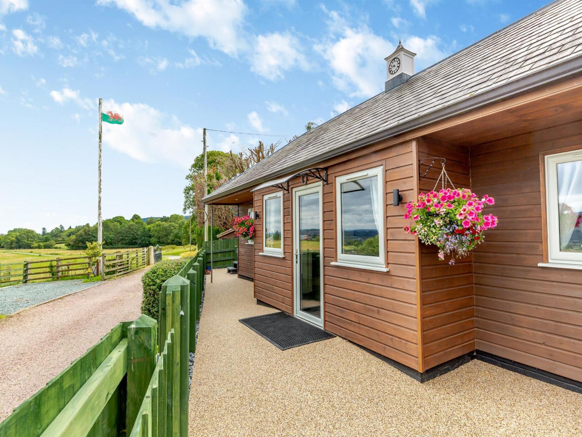 The Stables Villa Forden Buitenkant foto